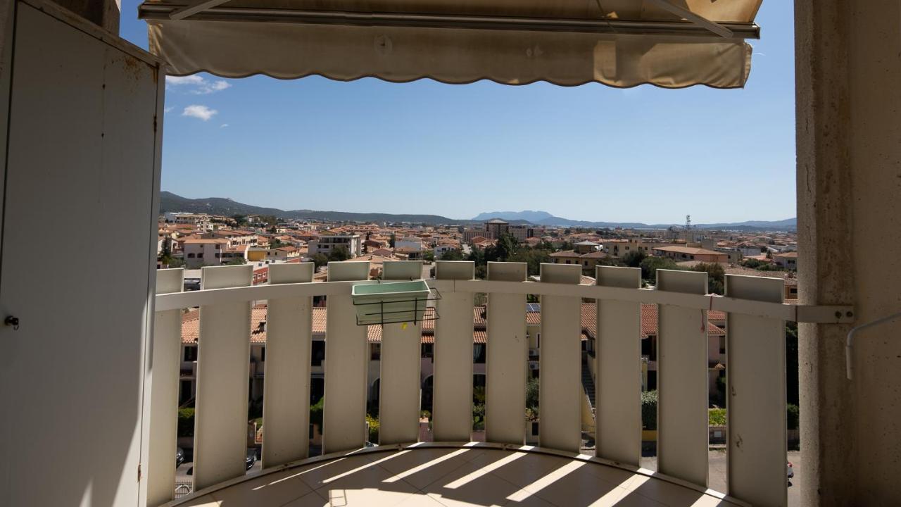 Апартаменти Welcomely - Alle Porte Della Costa Smeralda Ольбія Екстер'єр фото